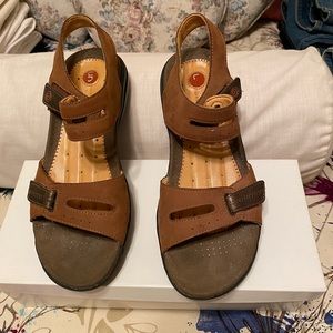 Clarks Brown Sandwl